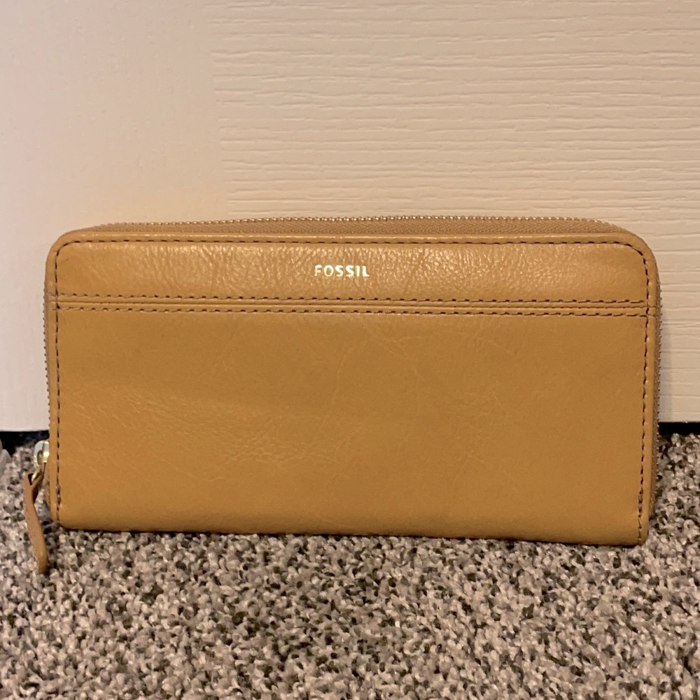 Fossil wallet